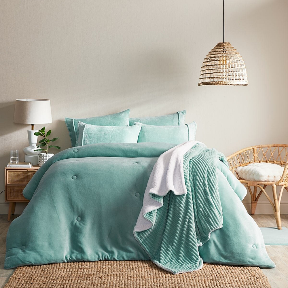 Lalisa Solid Plush  Winter Warmth Comforter set