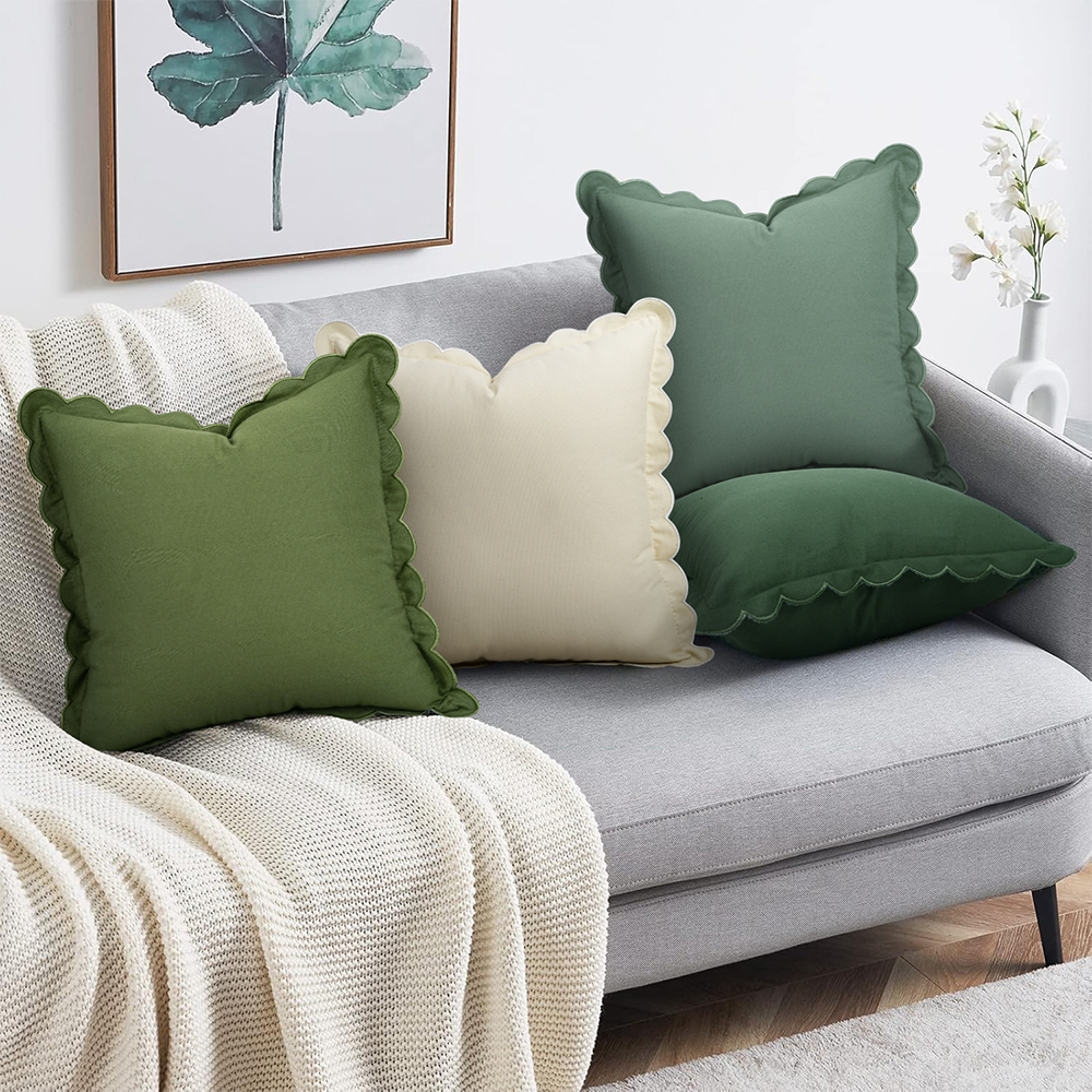 Scalloped cushion deco pillow