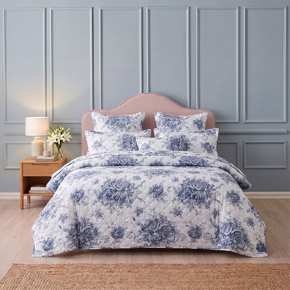 Cotton Blend Microfiber Strip Quilted Traditional Floral Print Quilt Set