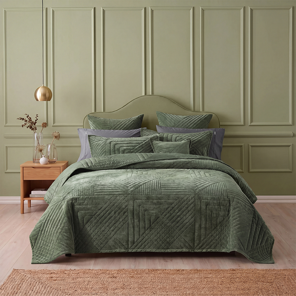 Dark Green Velvet Geometric Quilt Set Cotton Blend Microfiber Bedspread Coverlet